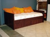 Solid Pine American Day Bed With Trundle Mahogany